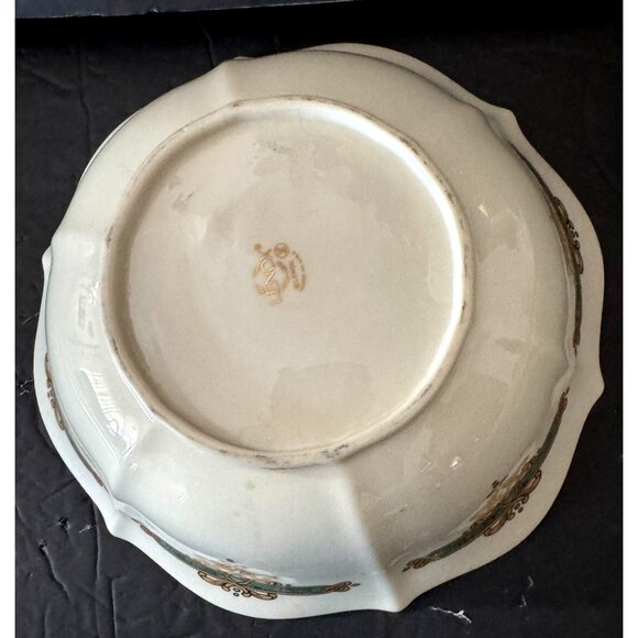 Lenox Vintage Ivory & Gold Scalloped Serving Bowl With Ornate Green & Gold Trim - Picture 4 of 9